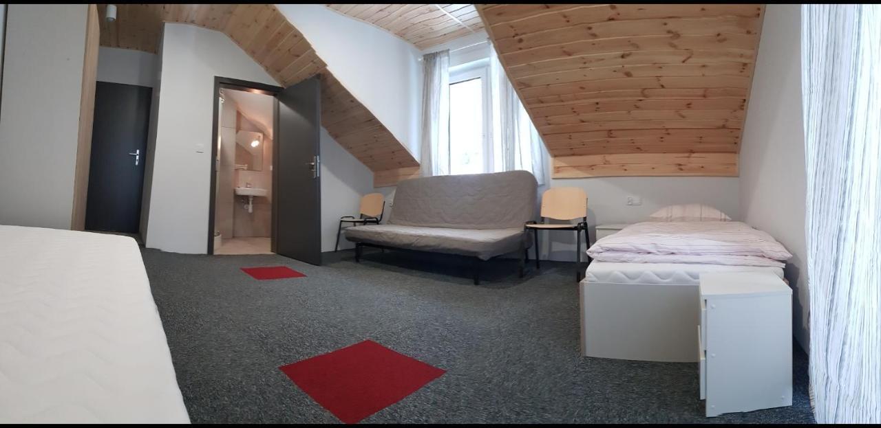 Dom Goscinny Skarpa Krynica-Zdrój Exterior foto