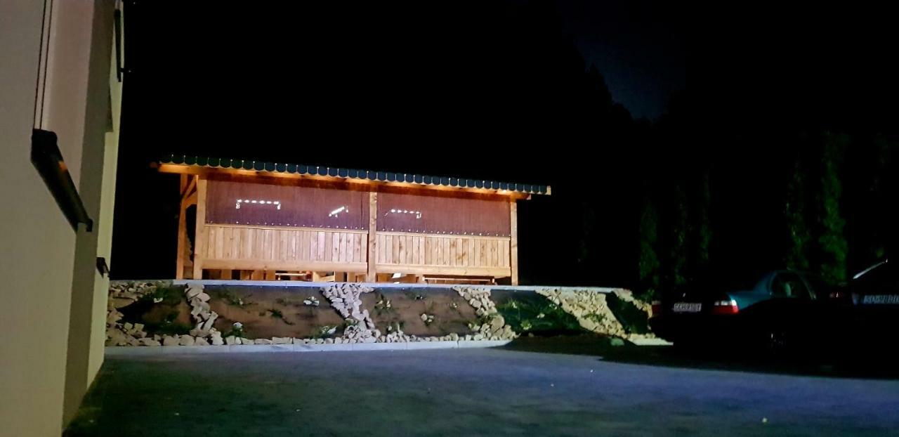 Dom Goscinny Skarpa Krynica-Zdrój Exterior foto
